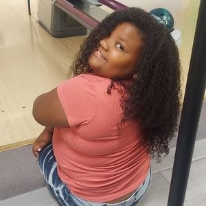 Meet your Posher, Tye